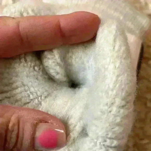 Halston NWT Thermal Heat Fully Cushioned Socks Terry - Picture 4 of 4